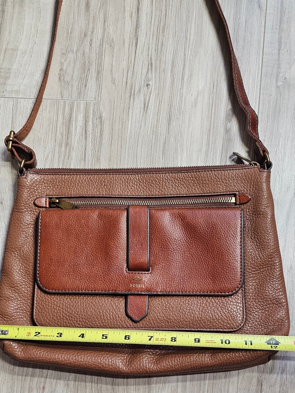 Fossil Two-Tone Tan and Brown Leather Crossbody Bag - Picture 4 of 10